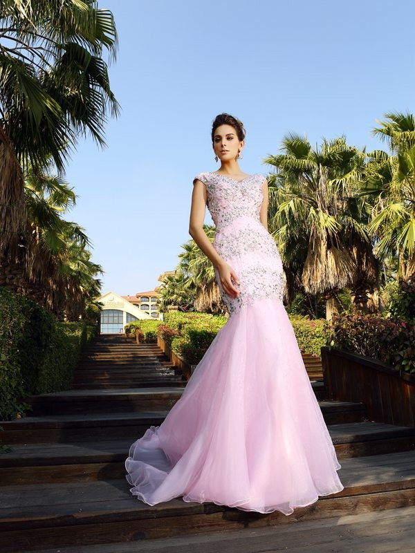 Robe longue en satin sans manches à col en V et perles